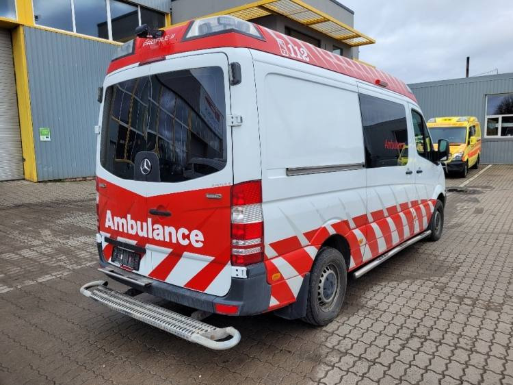 MERCEDES – BENZ SPRINTER 319 3.0D AMBULANCE (PROFILE) KLIMA, 6.2017, EURO 6 - سيارة إسعاف: صورة 4 MERCEDES – BENZ SPRINTER 319 3.0D AMBULANCE (PROFILE) KLIMA, 6.2017, EURO 6 - سيارة إسعاف: صورة 4
