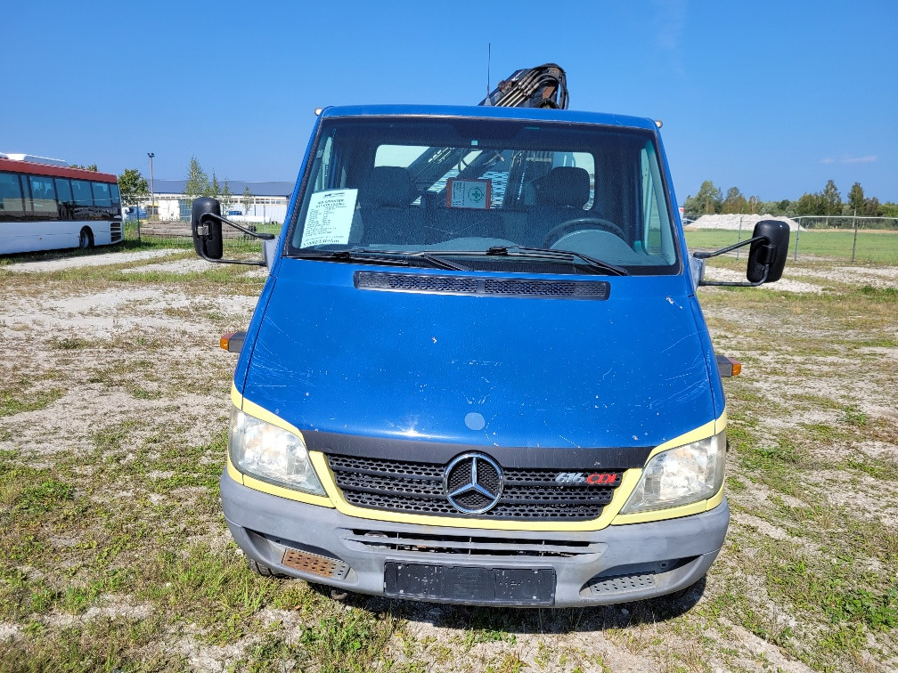 MERCEDES – BENZ SPRINTER 616CDI HIAB 027-2 Crane 10.2004 - شاحنة توصيل مفتوحة: صورة 3 MERCEDES – BENZ SPRINTER 616CDI HIAB 027-2 Crane 10.2004 - شاحنة توصيل مفتوحة: صورة 3