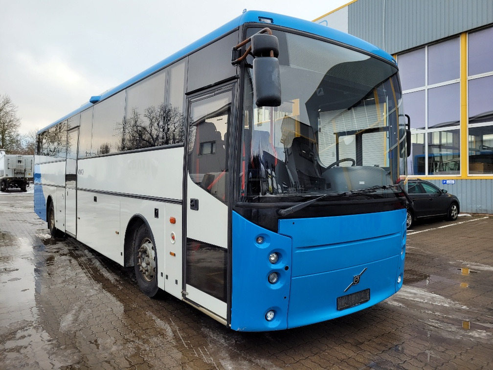 VOLVO B9R VEST HORISONT, KLIIMA, 7.2012, EURO 5, HANDICAP LIFT, 45 seats, 12,7m - حافلة الضواحي: صورة 1 VOLVO B9R VEST HORISONT, KLIIMA, 7.2012, EURO 5, HANDICAP LIFT, 45 seats, 12,7m - حافلة الضواحي: صورة 1