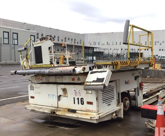 FMC loader Commander 15 Universal Main Deck - محملات الحاويات والمنصات النقالة: صورة 1 FMC loader Commander 15 Universal Main Deck - محملات الحاويات والمنصات النقالة: صورة 1