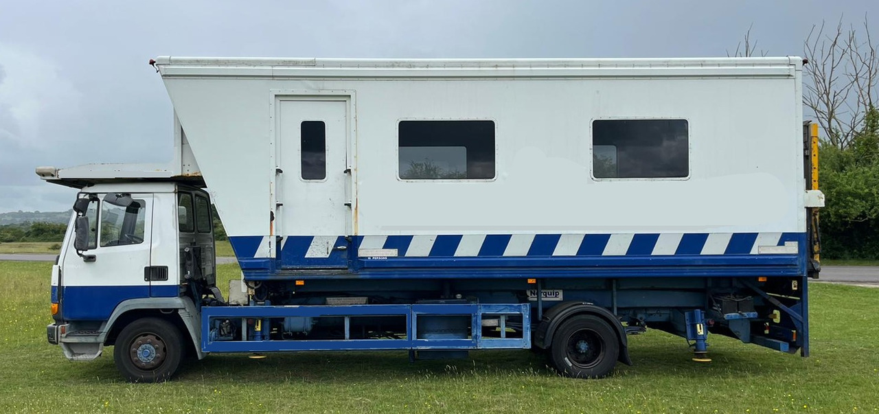 NrEquip PRM - Ambulift: صورة 1 NrEquip PRM - Ambulift: صورة 1