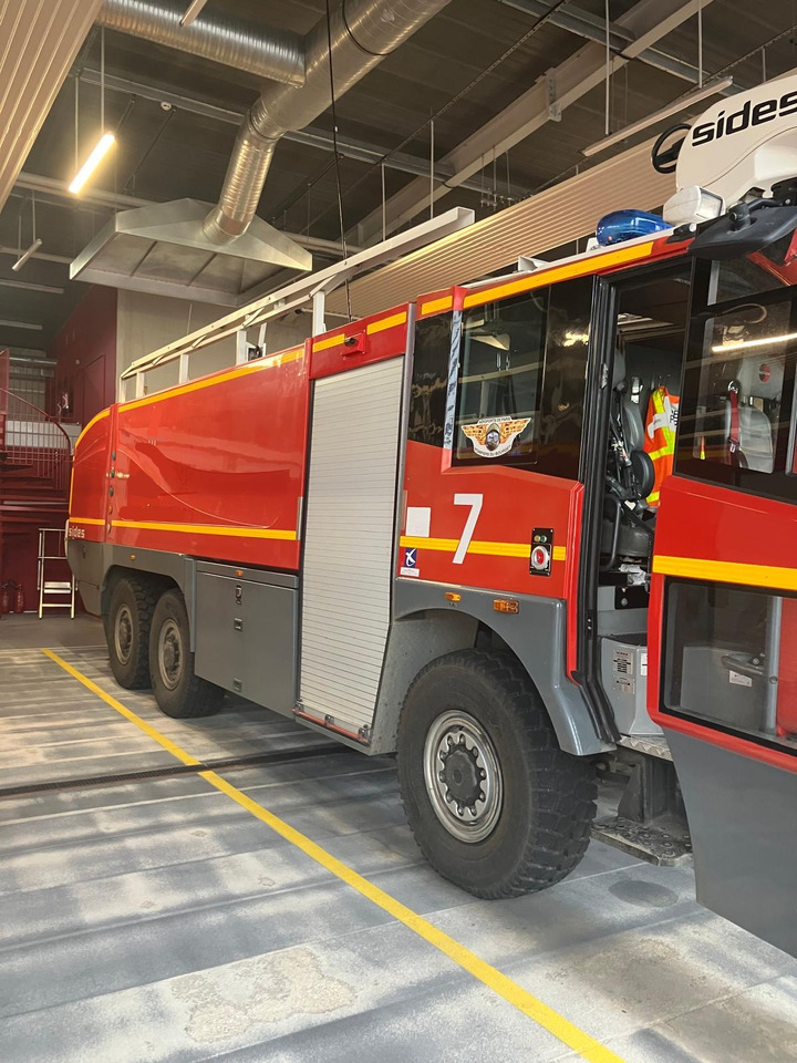 SIDES VIM90 P25 - شاحنة حريق: صورة 4 SIDES VIM90 P25 - شاحنة حريق: صورة 4