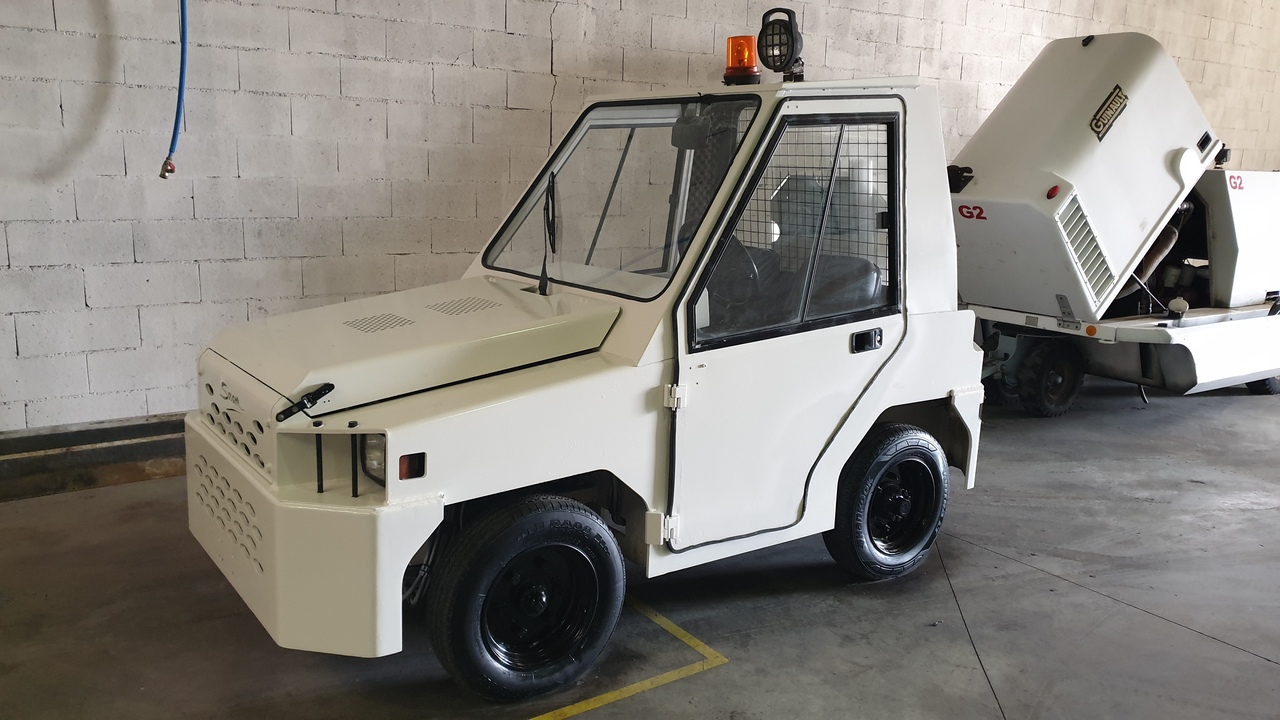 SOVAM TRACTOR/DIESEL K22 - جرارات الأمتعة: صورة 5 SOVAM TRACTOR/DIESEL K22 - جرارات الأمتعة: صورة 5