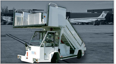 TEMG Pax Stairs TG2244 - سلالم الطائرة: صورة 1 TEMG Pax Stairs TG2244 - سلالم الطائرة: صورة 1