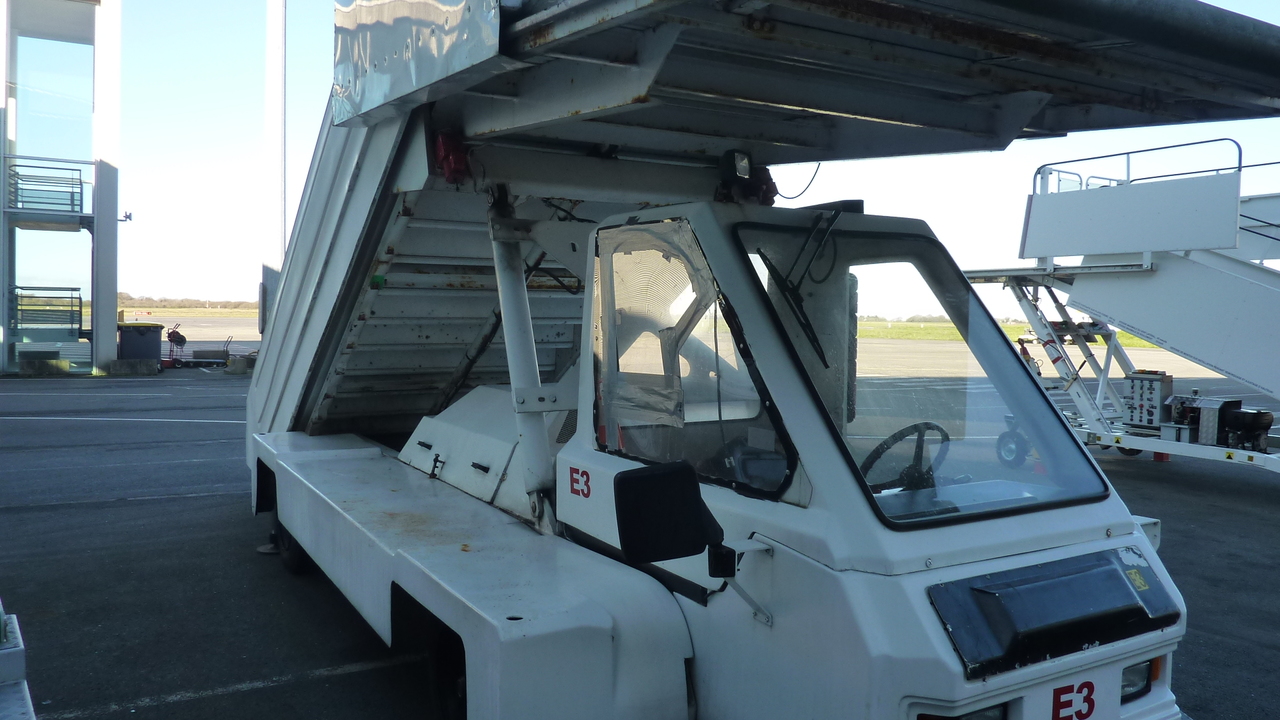 TLD Passenger stairs ABS580 - سلالم الطائرة: صورة 4 TLD Passenger stairs ABS580 - سلالم الطائرة: صورة 4