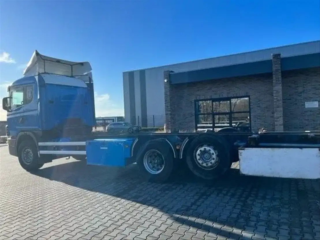 Scania R114-340 .340 - شاحنة بهيكل معدني للمقصورة: صورة 3 Scania R114-340 .340 - شاحنة بهيكل معدني للمقصورة: صورة 3