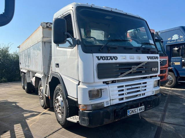 Volvo FM 12 FM12 8x4 - شاحنة قلاب: صورة 2 Volvo FM 12 FM12 8x4 - شاحنة قلاب: صورة 2