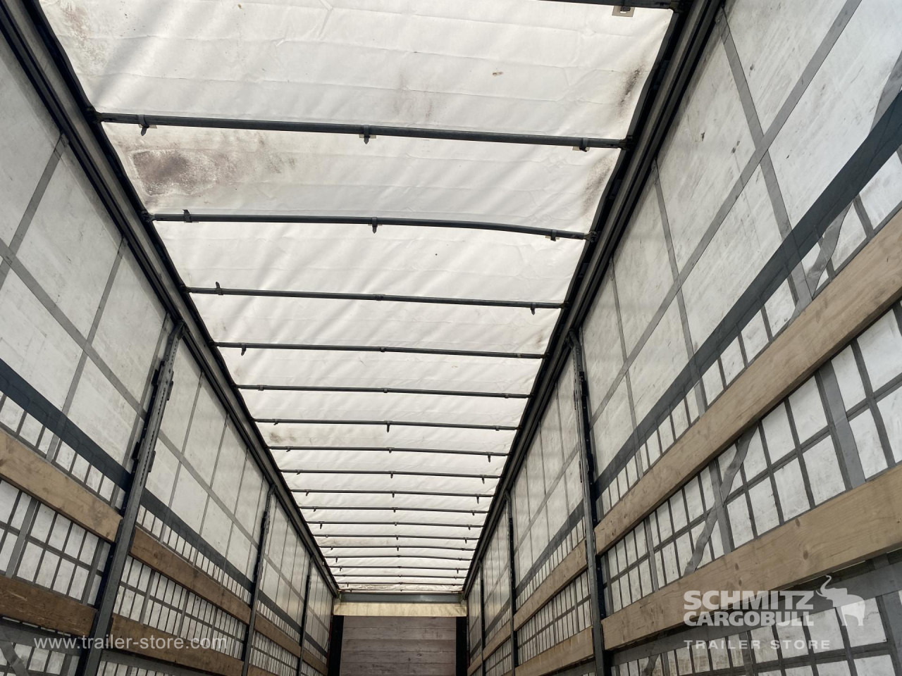نصف مقطورة بستائر جانبية SCHMITZ Curtainsider Mega Taillift: صورة 7