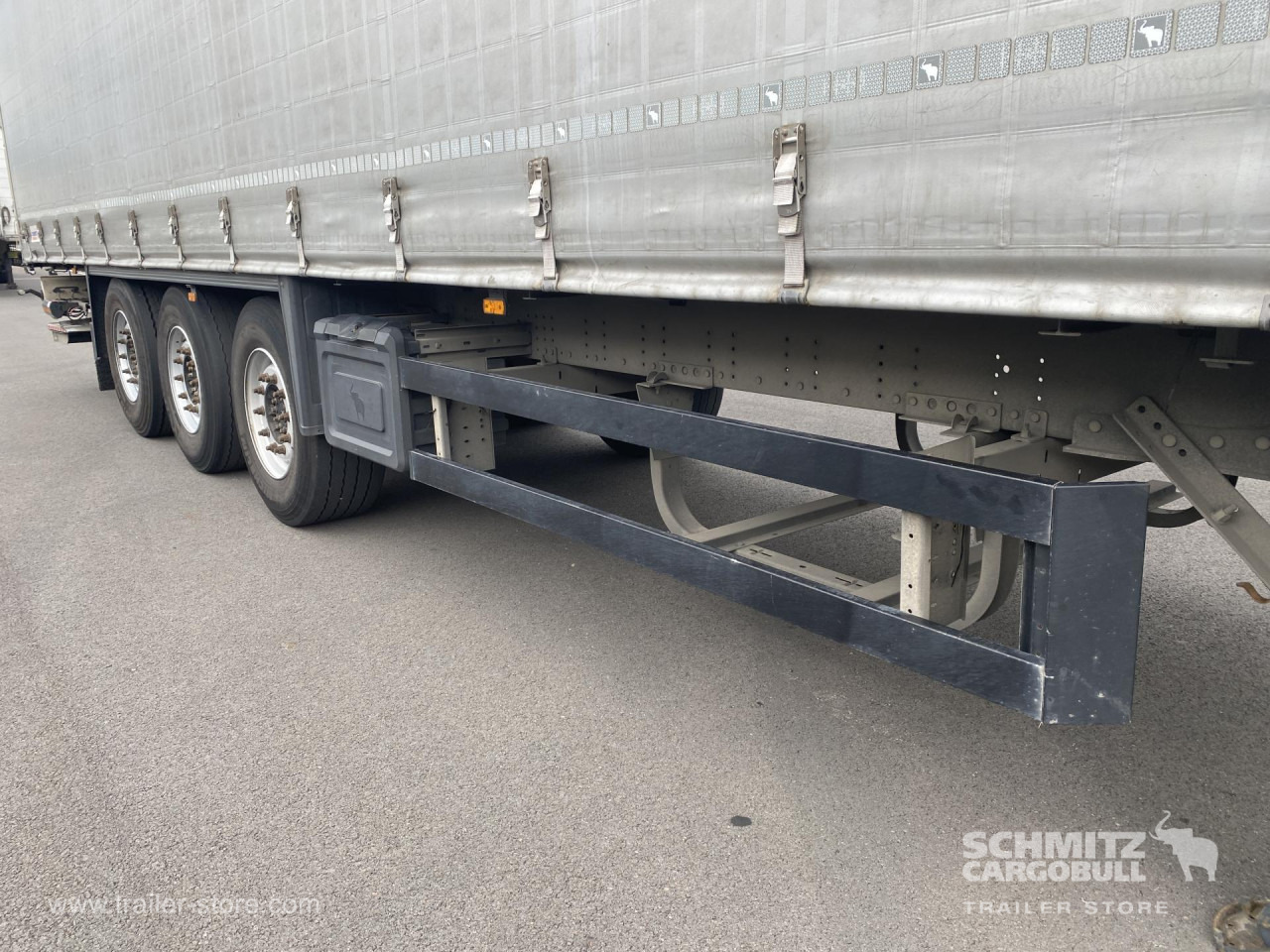 SCHMITZ Curtainsider Standard Taillift - نصف مقطورة بستائر جانبية: صورة 2 SCHMITZ Curtainsider Standard Taillift - نصف مقطورة بستائر جانبية: صورة 2