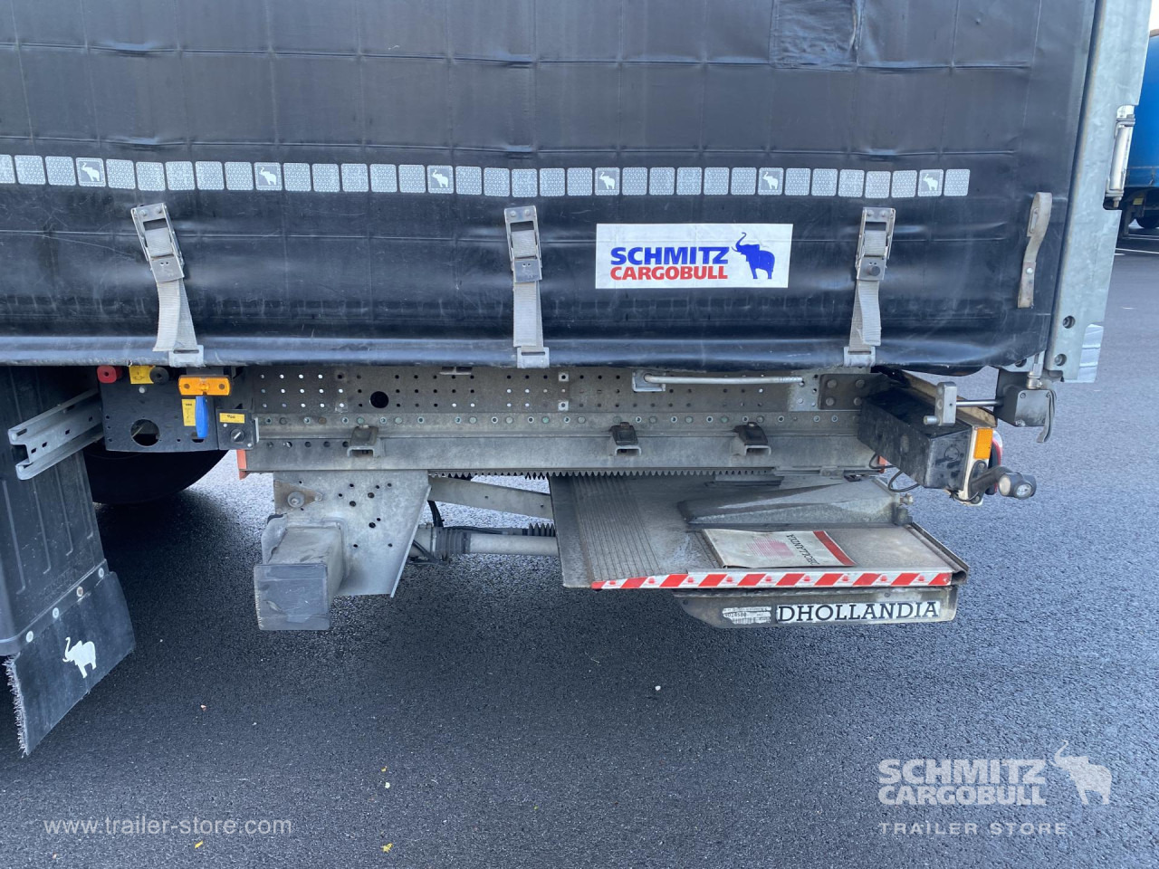 SCHMITZ Curtainsider Standard Taillift - نصف مقطورة بستائر جانبية: صورة 2 SCHMITZ Curtainsider Standard Taillift - نصف مقطورة بستائر جانبية: صورة 2
