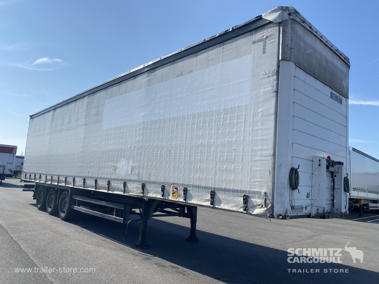 SCHMITZ Curtainsider Standard - نصف مقطورة بستائر جانبية: صورة 1 SCHMITZ Curtainsider Standard - نصف مقطورة بستائر جانبية: صورة 1