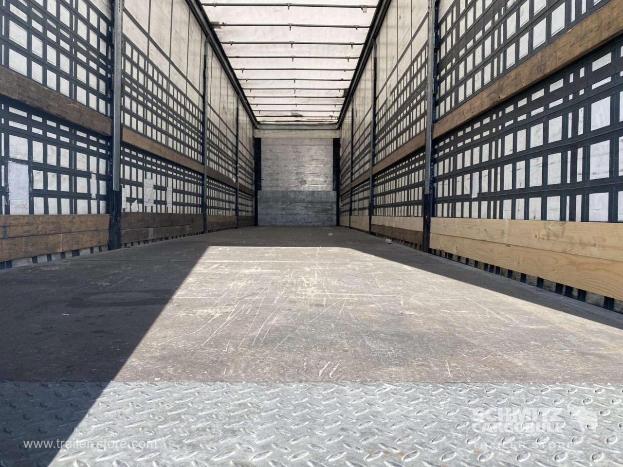 SCHMITZ Curtainsider Standard - نصف مقطورة بستائر جانبية: صورة 5 SCHMITZ Curtainsider Standard - نصف مقطورة بستائر جانبية: صورة 5