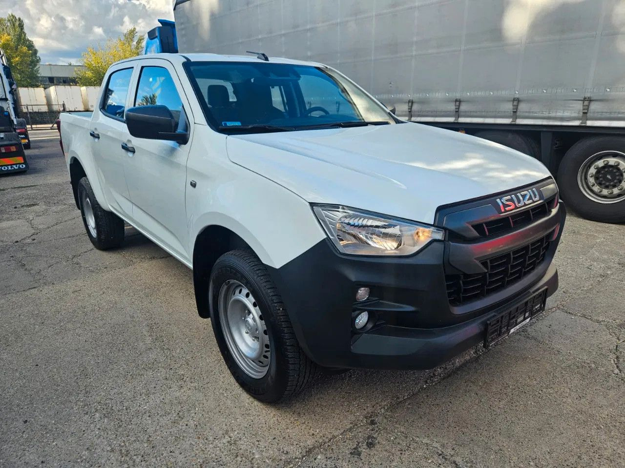 Isuzu D-Max 2H, 4H, 4L - سيارة دفع رباعي: صورة 3 Isuzu D-Max 2H, 4H, 4L - سيارة دفع رباعي: صورة 3