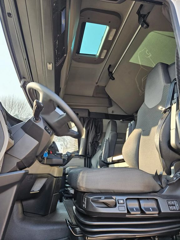 MAN TGX 18.470 XXL, Standklima, Low mileage, Full Ai - مقطورة السحب: صورة 5 MAN TGX 18.470 XXL, Standklima, Low mileage, Full Ai - مقطورة السحب: صورة 5