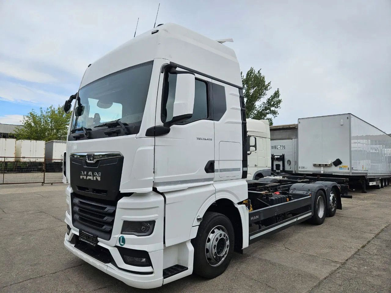 MAN TGX 26.470 XXL BDF 6x2 2 units, NAVI, Lift Axle - ناقلة حاويات/ شاحنة حاويات: صورة 1 MAN TGX 26.470 XXL BDF 6x2 2 units, NAVI, Lift Axle - ناقلة حاويات/ شاحنة حاويات: صورة 1