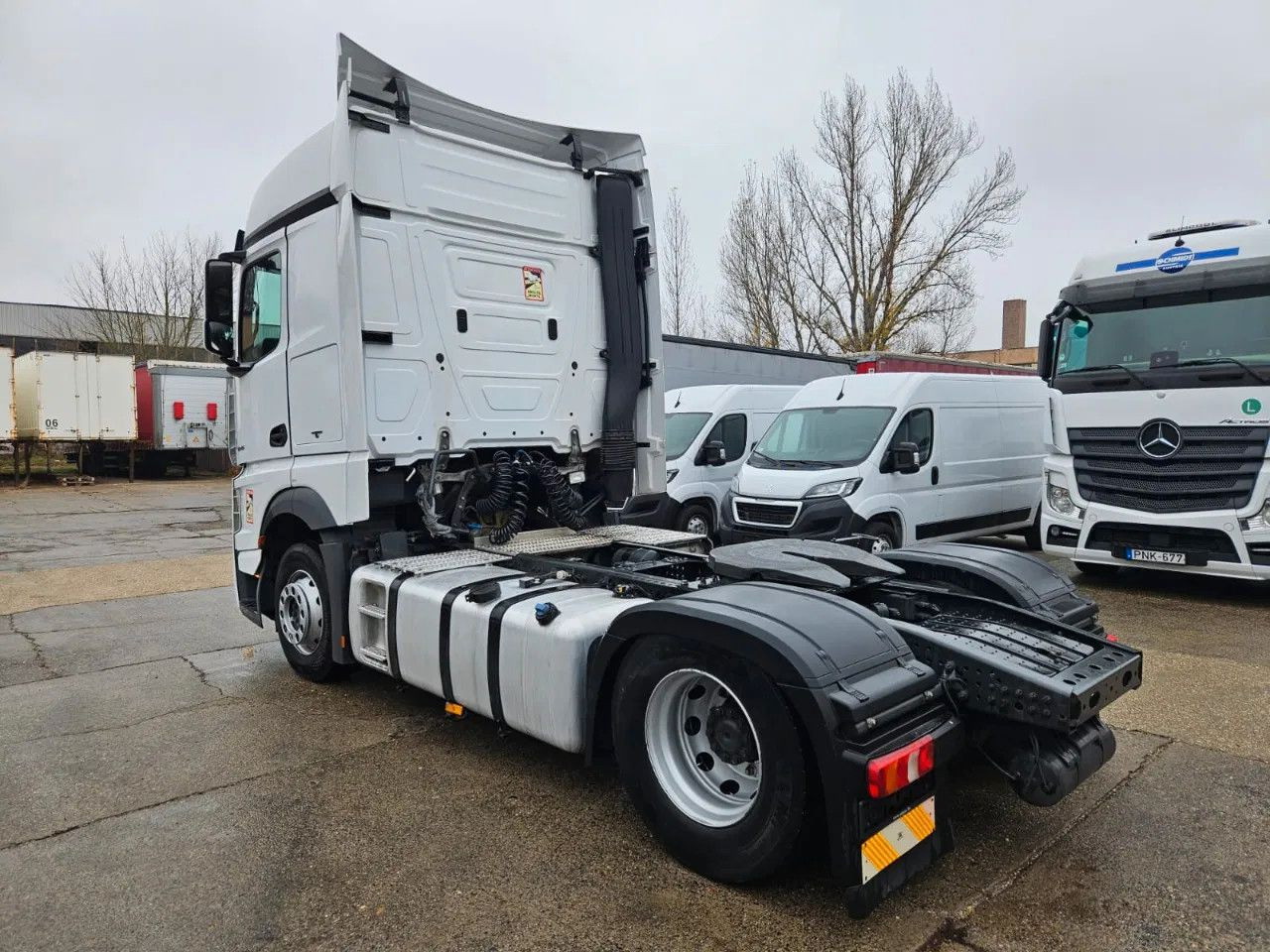 Mercedes-Benz Actros 1845 Standard-BigSpace-Stand Klima-2 Unit - رأس تريلا: صورة 4 Mercedes-Benz Actros 1845 Standard-BigSpace-Stand Klima-2 Unit - رأس تريلا: صورة 4