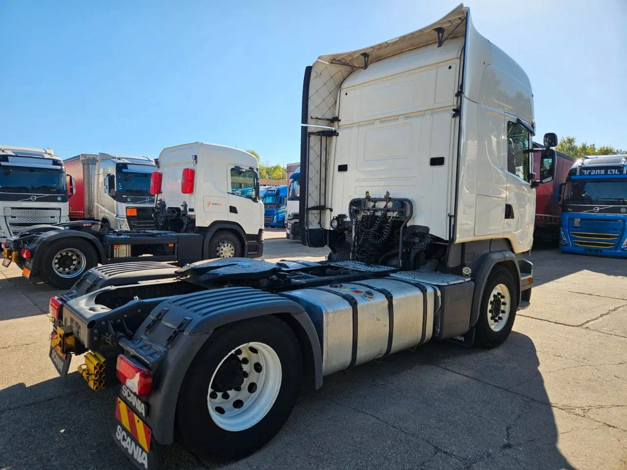 Scania R410 Standard-Topline-Opti Cruise - رأس تريلا: صورة 3 Scania R410 Standard-Topline-Opti Cruise - رأس تريلا: صورة 3