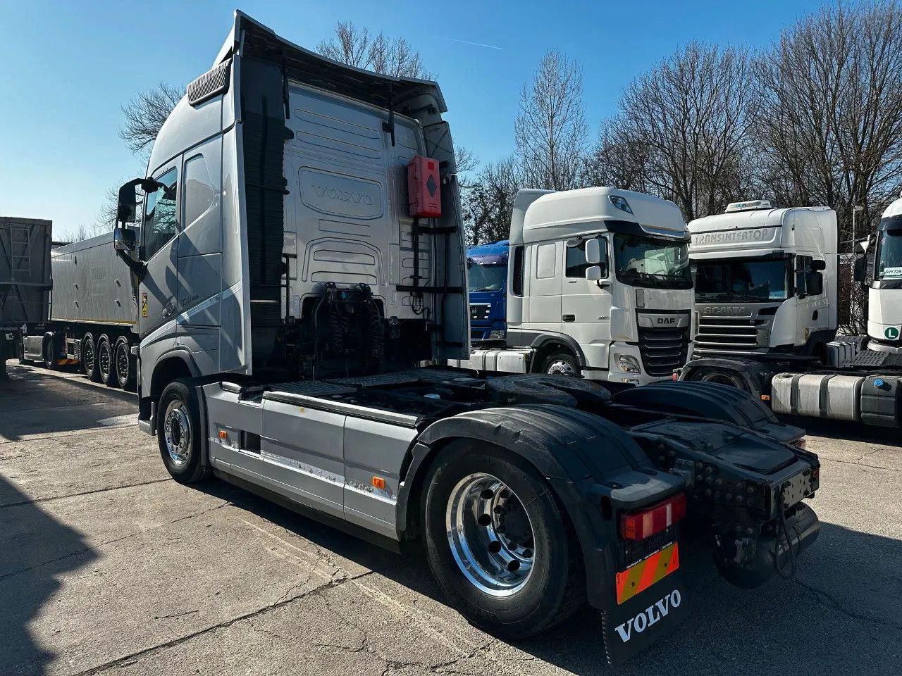 Volvo FH 500 ADR, I-Park, Alloy w. Leather seats, TV s - مقطورة السحب: صورة 3 Volvo FH 500 ADR, I-Park, Alloy w. Leather seats, TV s - مقطورة السحب: صورة 3