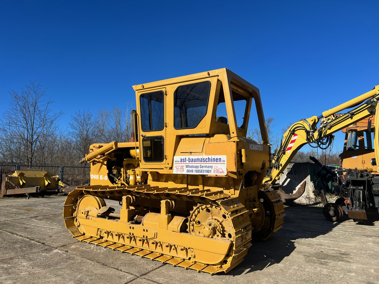 KOMATSU D65-E - بلدوزر: صورة 3 KOMATSU D65-E - بلدوزر: صورة 3