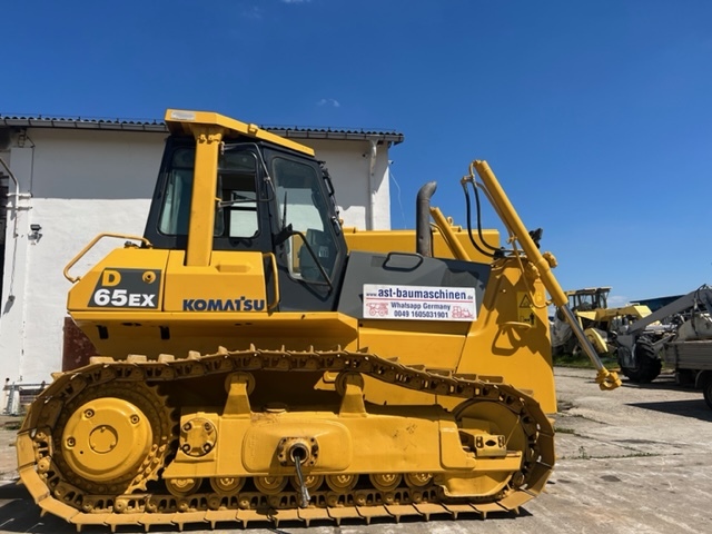 KOMATSU D65EX12 mit Ripperventil - بلدوزر: صورة 1 KOMATSU D65EX12 mit Ripperventil - بلدوزر: صورة 1