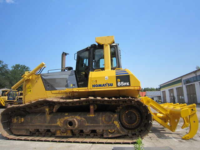 KOMATSU D85PX15 mit 3-Zahn-Ripper - بلدوزر: صورة 1 KOMATSU D85PX15 mit 3-Zahn-Ripper - بلدوزر: صورة 1