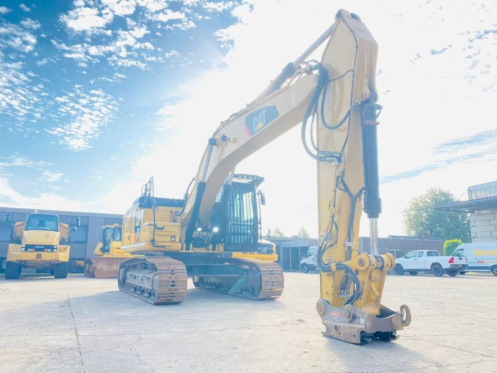 CAT 330 fln - حفار زاحف: صورة 4 CAT 330 fln - حفار زاحف: صورة 4