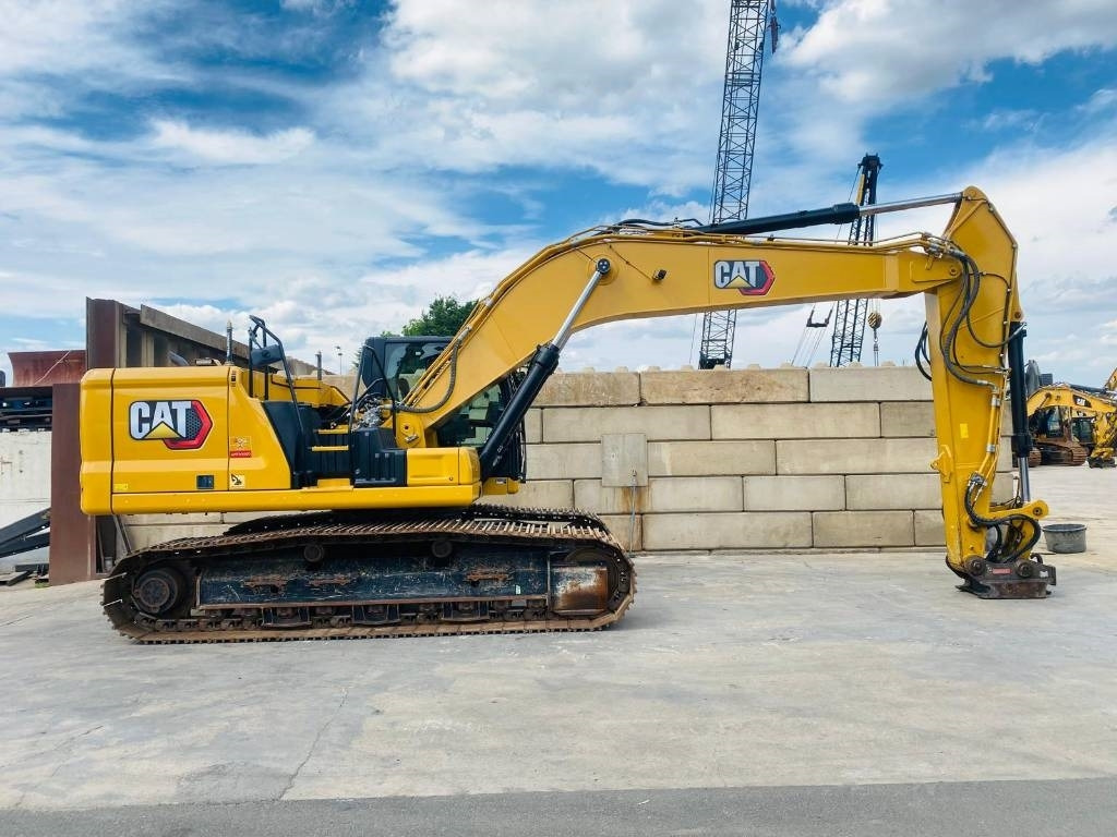 CAT 330 - حفار زاحف: صورة 2 CAT 330 - حفار زاحف: صورة 2