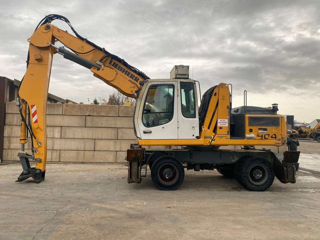 Liebherr A 904 C Litronic - آلة التعامل مع النفايات: صورة 1 Liebherr A 904 C Litronic - آلة التعامل مع النفايات: صورة 1