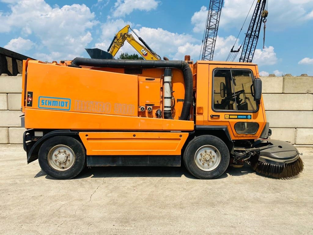 Schmidt metro 500 tx - سياره كنس شوارع: صورة 2 Schmidt metro 500 tx - سياره كنس شوارع: صورة 2