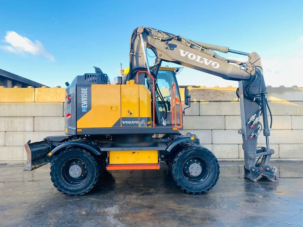 Volvo EWR 150 E - حفار ذو عجلات: صورة 2 Volvo EWR 150 E - حفار ذو عجلات: صورة 2