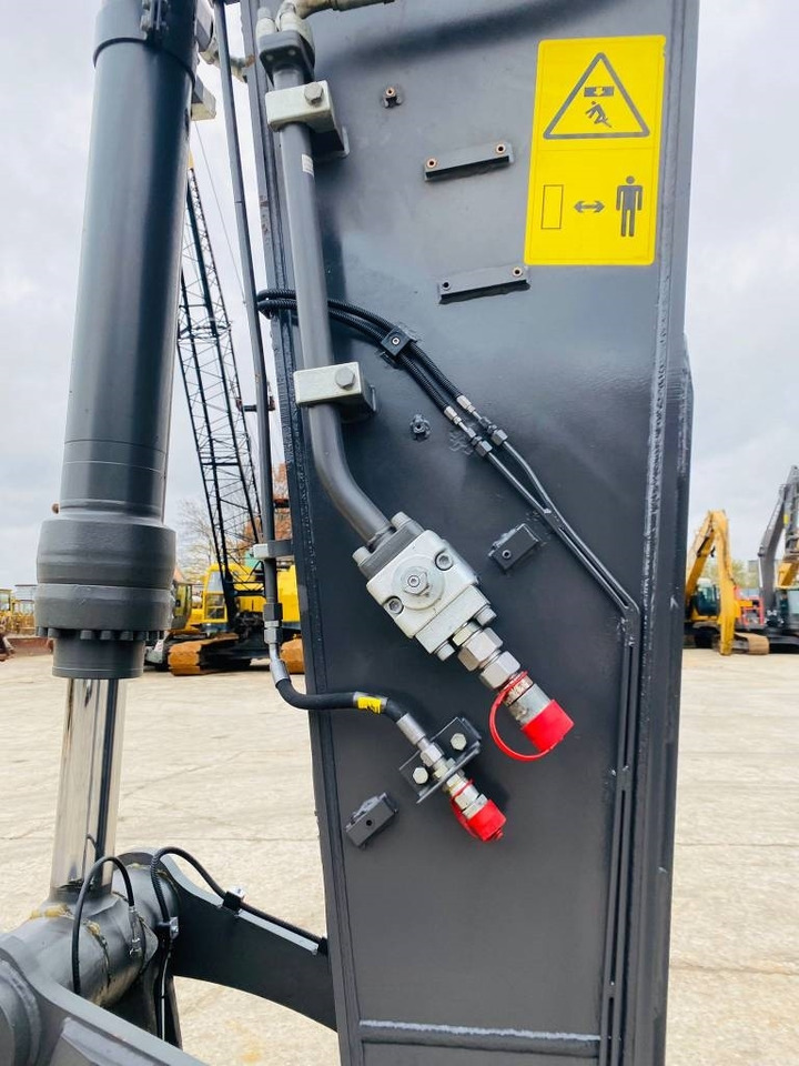 حفار زاحف Volvo ec350el: صورة 8