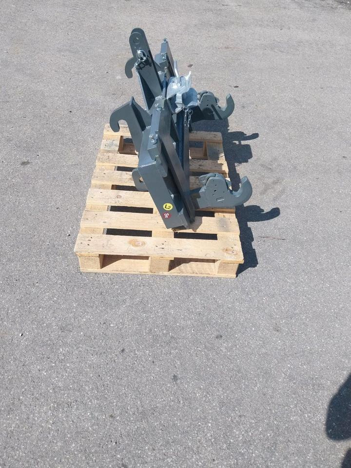 Adapter Giant Hoflader auf 3 Punkt Kat II Palettengabel Radlader - مشعبات - اللودر بعجل: صورة 2 Adapter Giant Hoflader auf 3 Punkt Kat II Palettengabel Radlader - مشعبات - اللودر بعجل: صورة 2