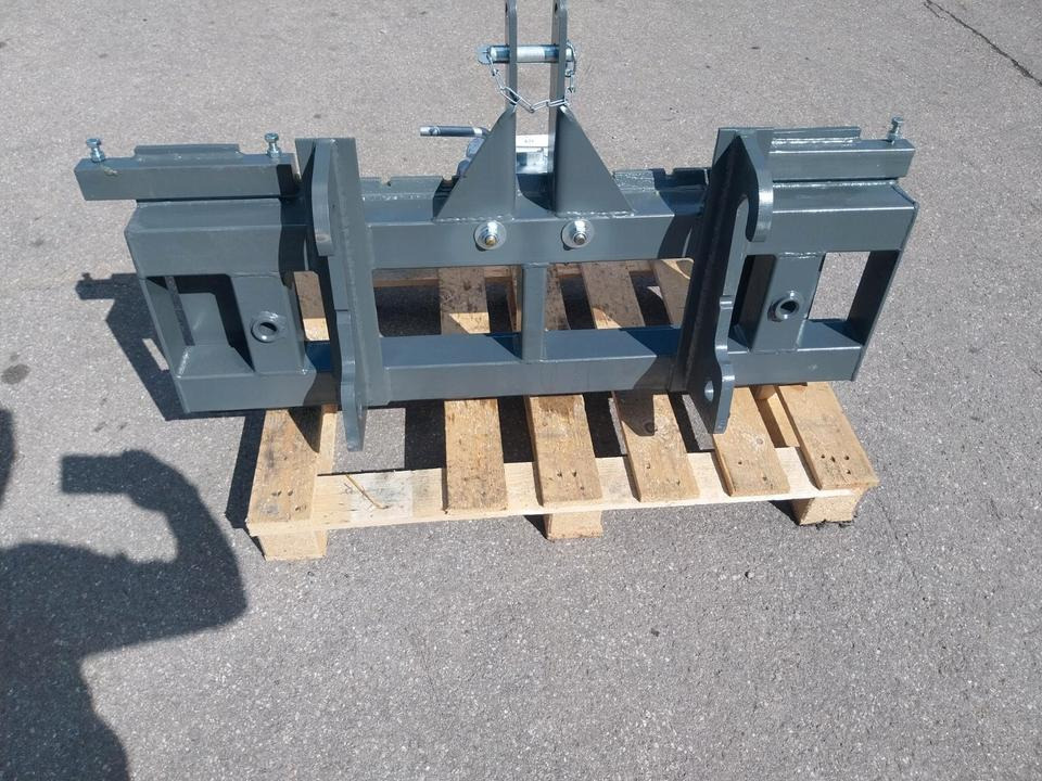 Adapter Giant Hoflader auf 3 Punkt Kat II Palettengabel Radlader - مشعبات - اللودر بعجل: صورة 3 Adapter Giant Hoflader auf 3 Punkt Kat II Palettengabel Radlader - مشعبات - اللودر بعجل: صورة 3