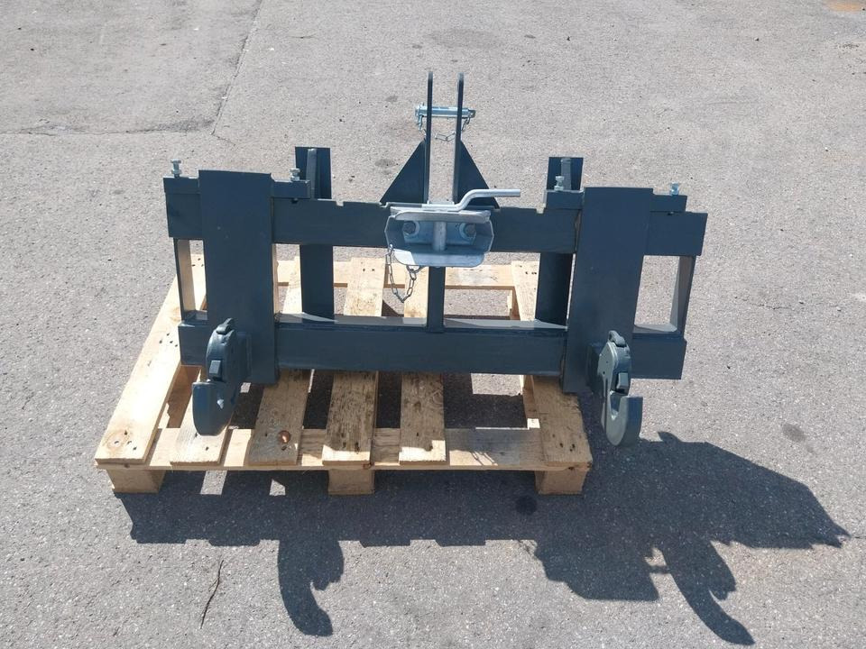 Adapter Giant Hoflader auf 3 Punkt Kat II Palettengabel Radlader - مشعبات - اللودر بعجل: صورة 4 Adapter Giant Hoflader auf 3 Punkt Kat II Palettengabel Radlader - مشعبات - اللودر بعجل: صورة 4