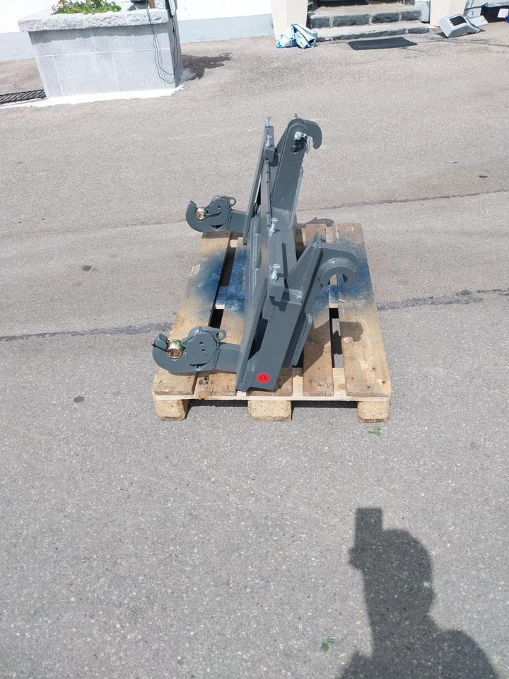 Adapter Merlo Teleskoplader auf 3 Punkt Kat II Palettengabel - قارنة التوصيل السريعة - آلة رفع ونقل تلسكوبية: صورة 3 Adapter Merlo Teleskoplader auf 3 Punkt Kat II Palettengabel - قارنة التوصيل السريعة - آلة رفع ونقل تلسكوبية: صورة 3