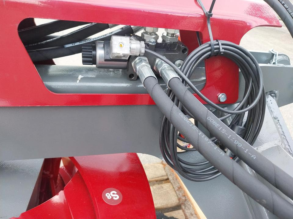 كلّاب للبيع Rückezange Holzzange Kombi Aufnahme Euro u. 3 Punkt Verladezange: صورة 7 كلّاب للبيع Rückezange Holzzange Kombi Aufnahme Euro u. 3 Punkt Verladezange: صورة 7