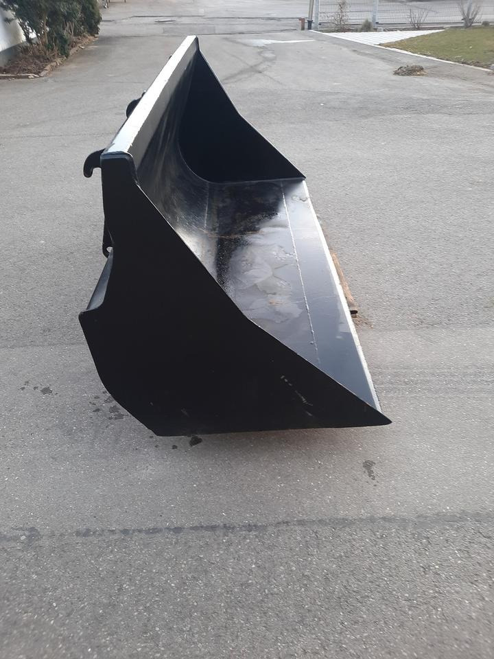 Schaufel 2,4m Teleskoplader Radlader Universalschaufel Genie - بكت شيول: صورة 2 Schaufel 2,4m Teleskoplader Radlader Universalschaufel Genie - بكت شيول: صورة 2