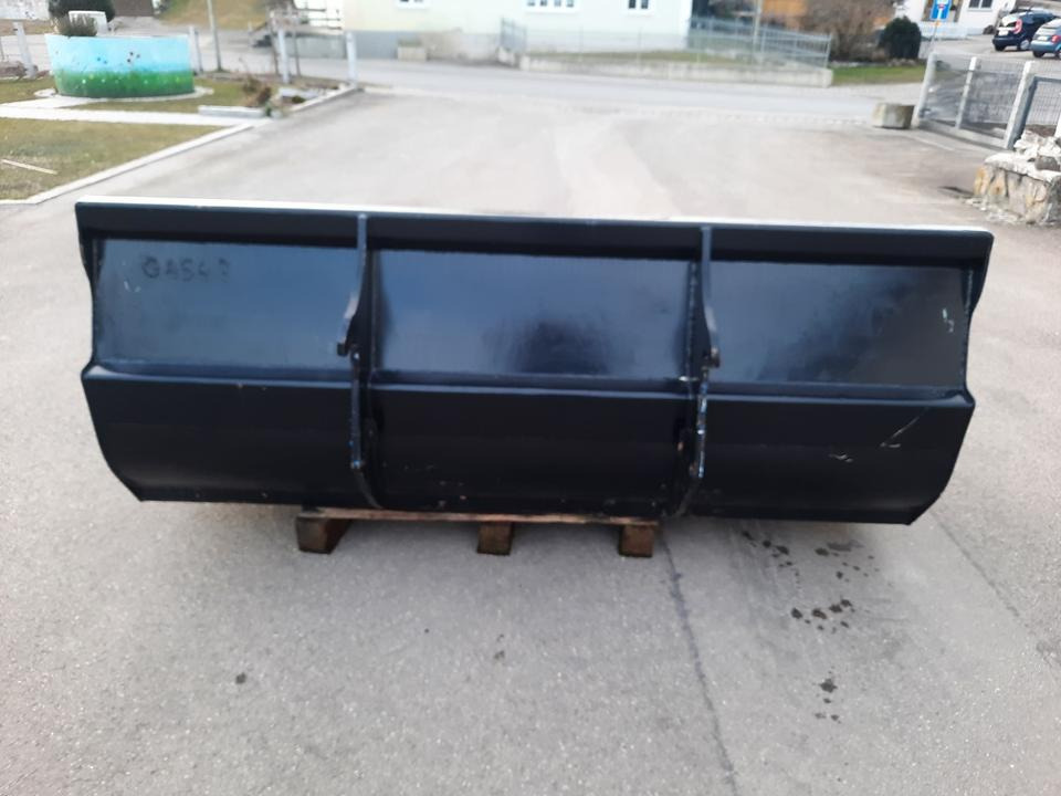 Schaufel 2,4m Teleskoplader Radlader Universalschaufel Genie - بكت شيول: صورة 3 Schaufel 2,4m Teleskoplader Radlader Universalschaufel Genie - بكت شيول: صورة 3