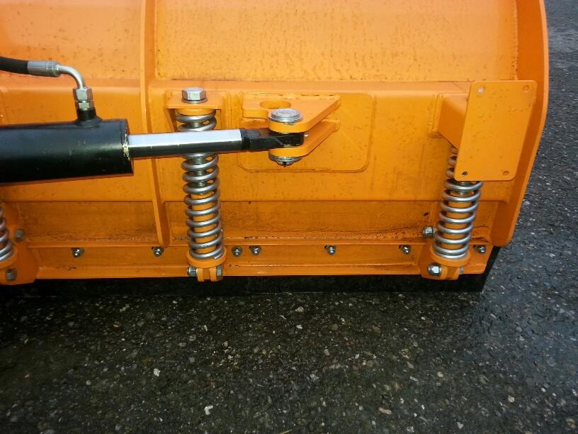 تأجير Schneeschild 2,6m Ahlmann Liebherr Schlepper Radlader Hoflader Schneeschild 2,6m Ahlmann Liebherr Schlepper Radlader Hoflader: صورة 6 تأجير Schneeschild 2,6m Ahlmann Liebherr Schlepper Radlader Hoflader Schneeschild 2,6m Ahlmann Liebherr Schlepper Radlader Hoflader: صورة 6