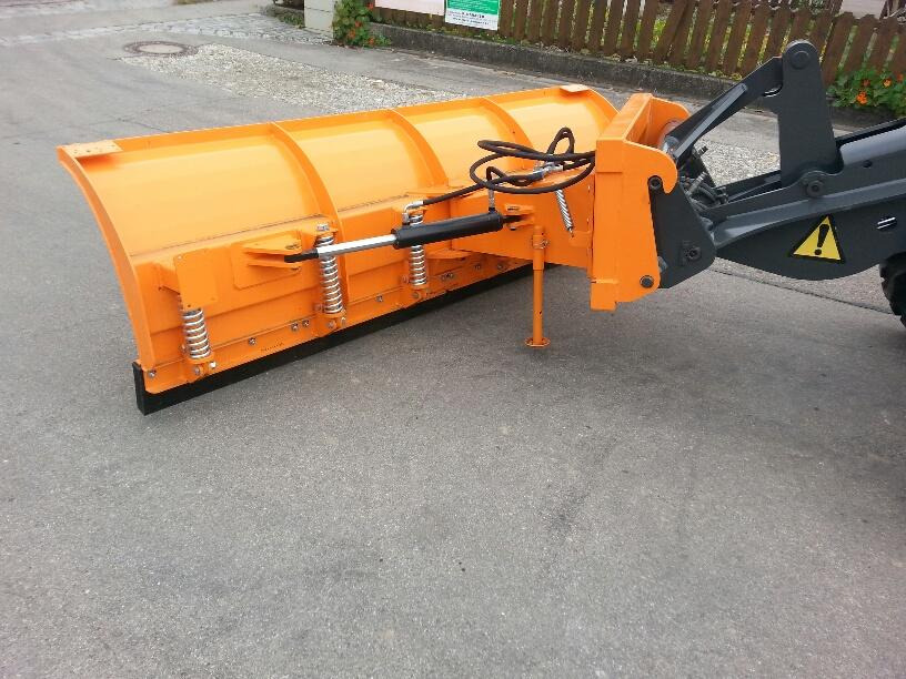 Schneeschild 2,6m Kramer Schlepper Radlader Hoflader Frontlader - كاسحة ثلوج: صورة 2 Schneeschild 2,6m Kramer Schlepper Radlader Hoflader Frontlader - كاسحة ثلوج: صورة 2