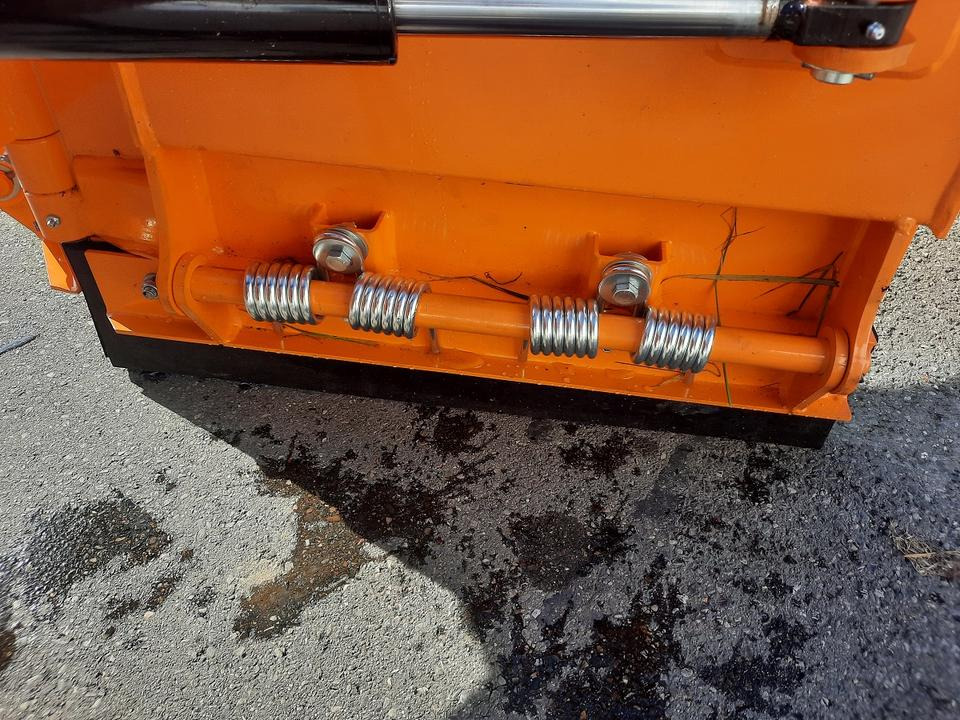 Schneeschild Vario 1,5m Schlepper Radlader Hoftrac Kramer Cat - كاسحة ثلوج: صورة 5 Schneeschild Vario 1,5m Schlepper Radlader Hoftrac Kramer Cat - كاسحة ثلوج: صورة 5