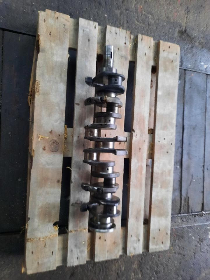 Unimog MB trac Kurbelwelle OM 352 Mercedes Benz - عمود الكرانك - آلات زراعية: صورة 4 Unimog MB trac Kurbelwelle OM 352 Mercedes Benz - عمود الكرانك - آلات زراعية: صورة 4