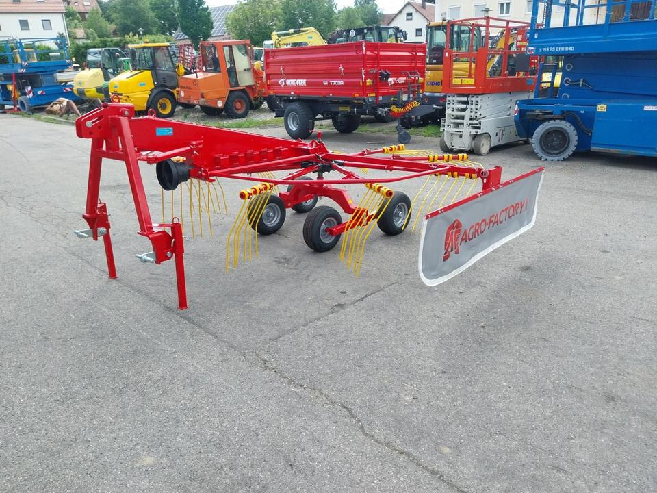 Neuen Kreiselschwader Schwader 3,5m KN-350 Pöttinger - نشارة الدريس/ شوكة جرف: صورة 1 Neuen Kreiselschwader Schwader 3,5m KN-350 Pöttinger - نشارة الدريس/ شوكة جرف: صورة 1