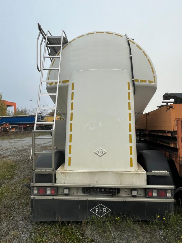 FELDBINDER Silo für Staub und Rieselgüter EUT 40.3 Auflieger Zement 40m³, Lenkachse - بلكر: صورة 4 FELDBINDER Silo für Staub und Rieselgüter EUT 40.3 Auflieger Zement 40m³, Lenkachse - بلكر: صورة 4
