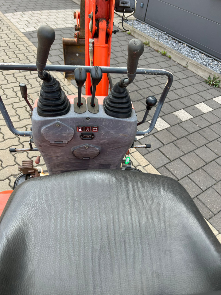 KUBOTA Minibagger U 10 - 3 Minibagger Kurzheck - حفار صغير: صورة 5 KUBOTA Minibagger U 10 - 3 Minibagger Kurzheck - حفار صغير: صورة 5