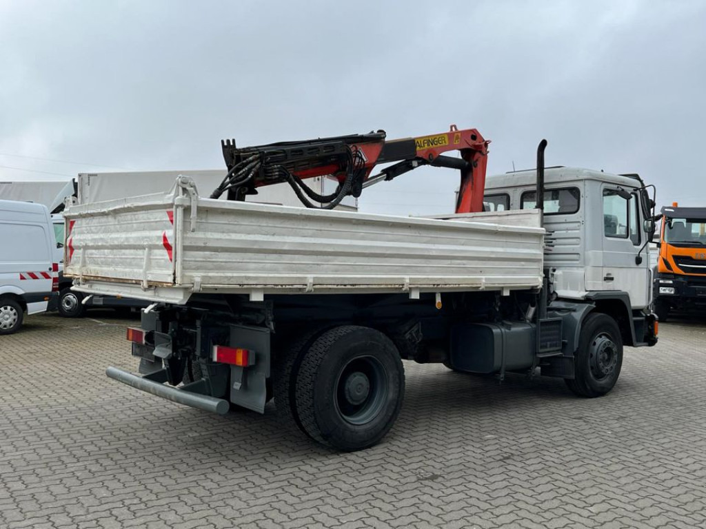 MAN MAN F90 2-Achs Kipper Kran 18.232 FK Palf. PK 8000 - شاحنة قلاب, شاحنة كرين: صورة 4 MAN MAN F90 2-Achs Kipper Kran 18.232 FK Palf. PK 8000 - شاحنة قلاب, شاحنة كرين: صورة 4