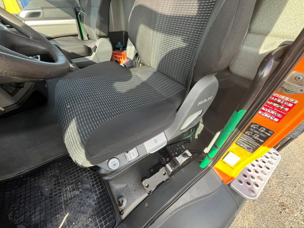 MAN TG-S 26.400 6x4H-2 BL Abrollkipper mit Kran Lift Lenk - شاحنة برافعة خطافية, شاحنة كرين: صورة 4 MAN TG-S 26.400 6x4H-2 BL Abrollkipper mit Kran Lift Lenk - شاحنة برافعة خطافية, شاحنة كرين: صورة 4