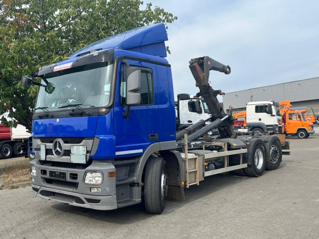 MERCEDES-BENZ Actros 2541 L6x2 Abrollkipper Meiller Schub Knick - شاحنة برافعة خطافية: صورة 1 MERCEDES-BENZ Actros 2541 L6x2 Abrollkipper Meiller Schub Knick - شاحنة برافعة خطافية: صورة 1