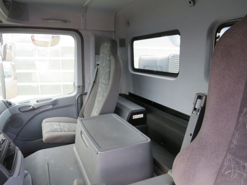 MERCEDES-BENZ Actros 4141 8x6 4 Achs Muldenkipper Kupplung, 1. Hand - شاحنة قلاب: صورة 4 MERCEDES-BENZ Actros 4141 8x6 4 Achs Muldenkipper Kupplung, 1. Hand - شاحنة قلاب: صورة 4