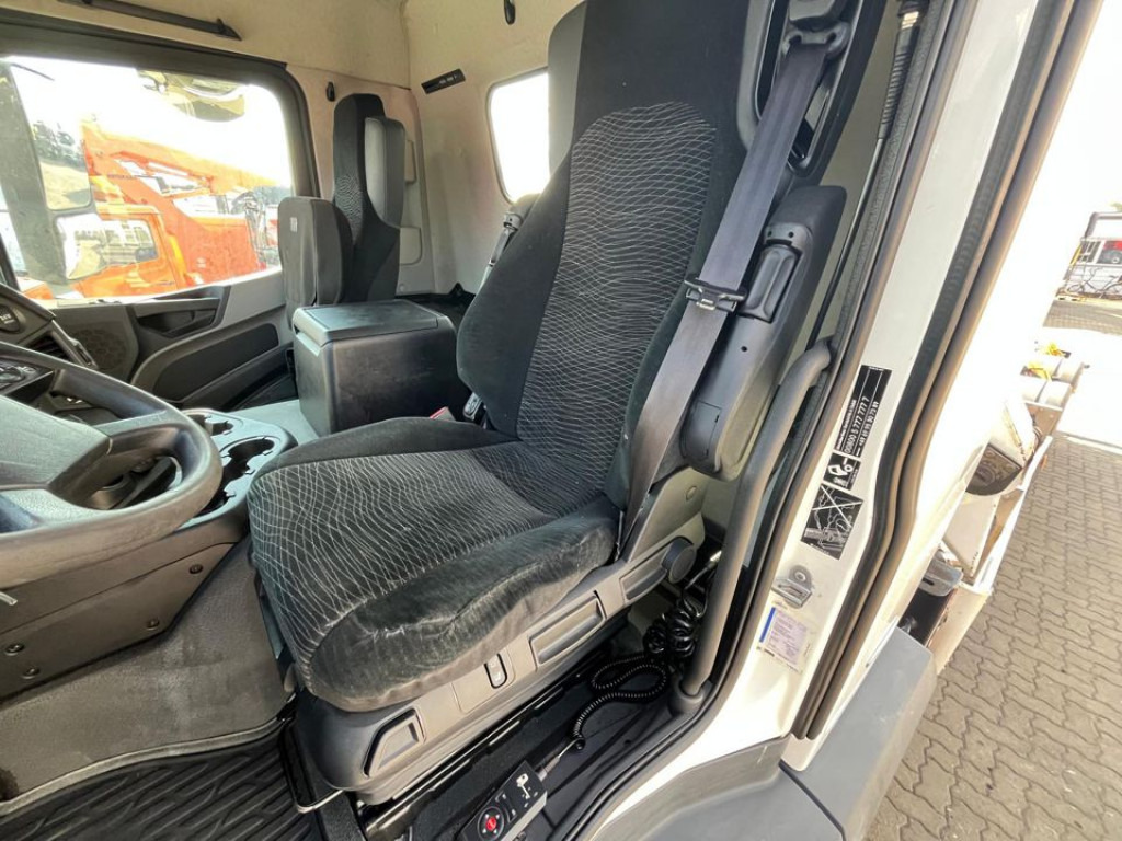MERCEDES-BENZ Antos 2543 L 6x2 Abrollkipper mit Kran Funk+Greiferst. - شاحنة برافعة خطافية, شاحنة كرين: صورة 4 MERCEDES-BENZ Antos 2543 L 6x2 Abrollkipper mit Kran Funk+Greiferst. - شاحنة برافعة خطافية, شاحنة كرين: صورة 4